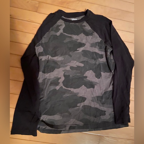 Boys Long Sleeve Black & Grey Camo Shirts – Bundle of 2 (Size Large) - Picture 1 of 4
